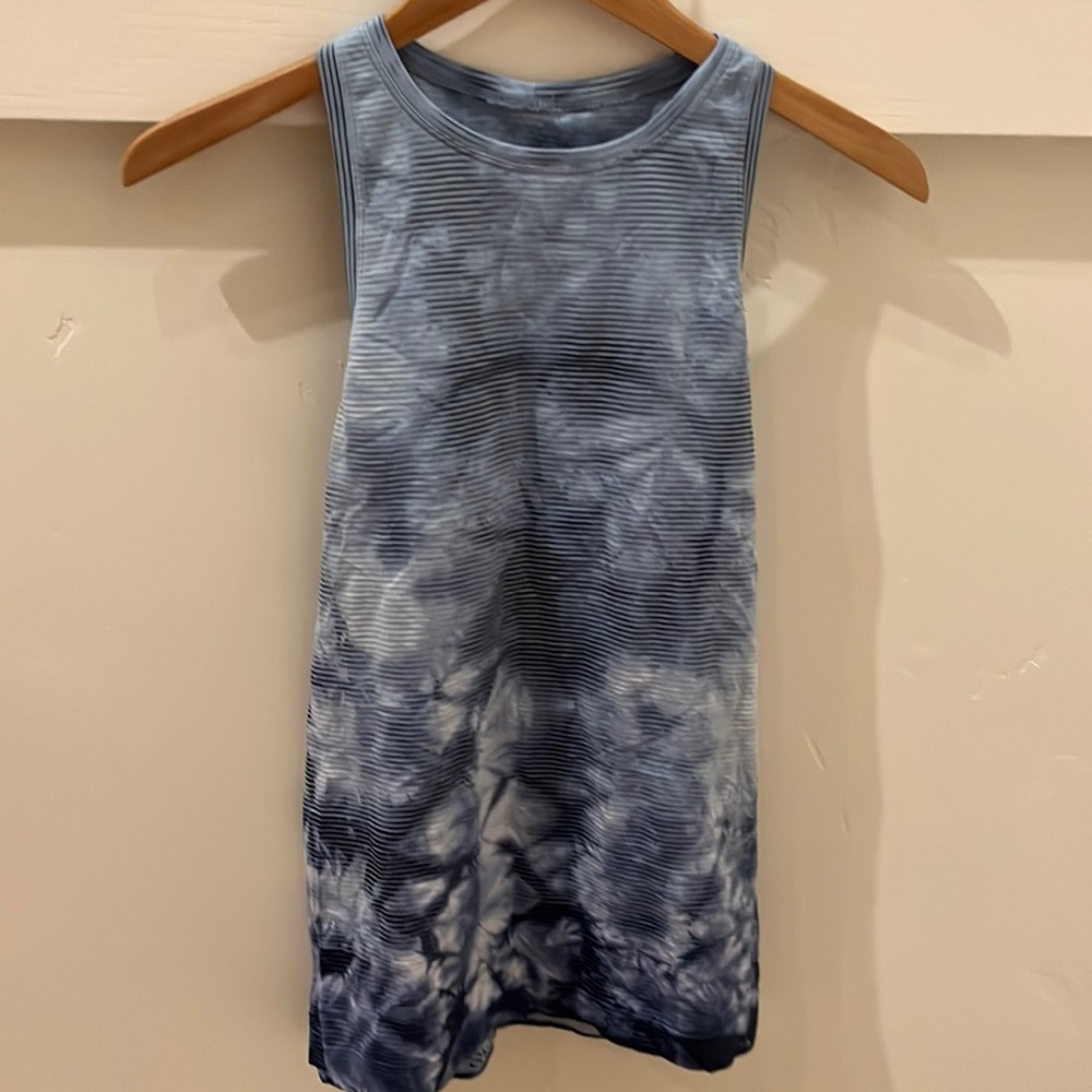 Trendy Blue tie dye size 6 lulu lemon tank top